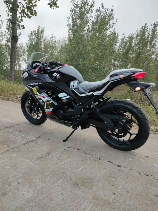 摩托车跑车 二手全新摩托车 九九新液晶表六...