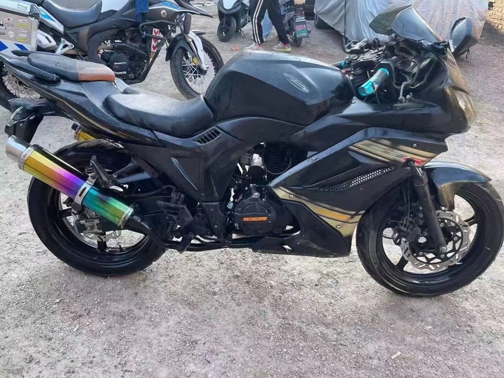 特价大跑车，双彩虹排气，动力十足，操控一流...