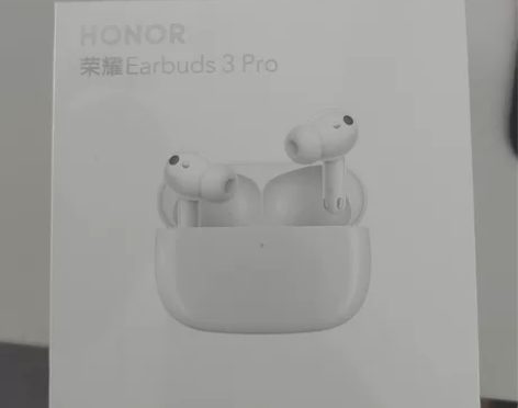 全新未拆封荣耀Earbuds 3 pro釉白色，顺丰包邮，售...