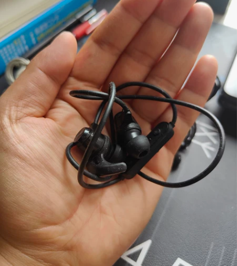 漫步者  苹果    万魔 闲置耳机出售，...