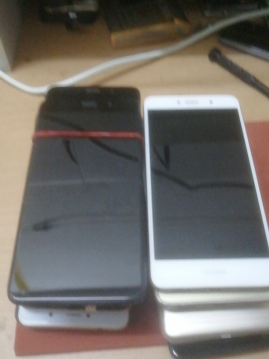 华为畅享7P,4+64G二手手机,功能都正...