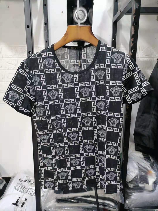 特价处理买一送一9块9包邮夏季男士短袖T恤...