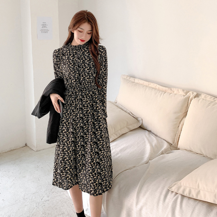 连衣裙。仅试穿，全新，运费自理