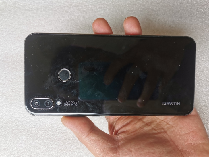 华为 nova3i   开机屏坏  内存不...