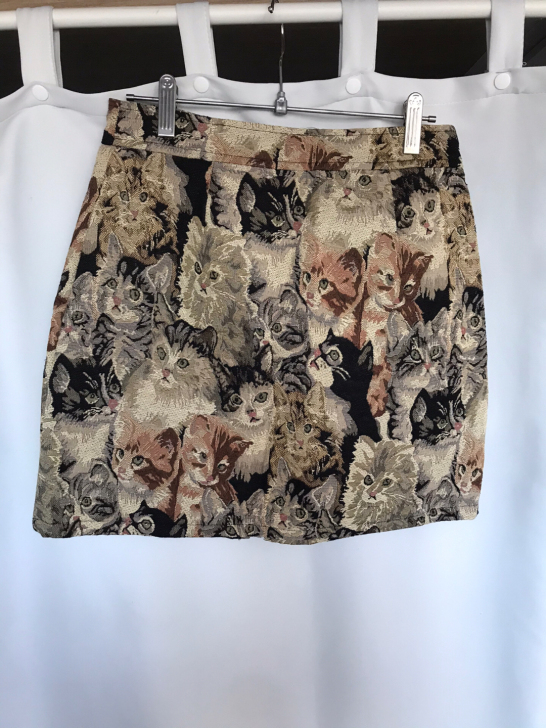 小猫包臀裙M码