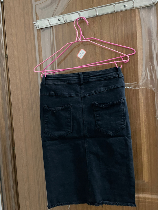 牛仔包臀裙，骨盘小的小姐姐可以穿，70斤左...