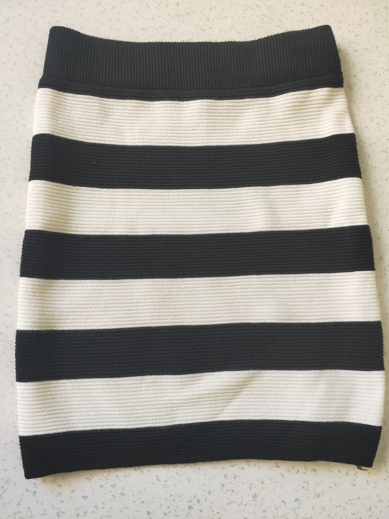 包臀裙  显腿长  也就穿过一次两次的  ...