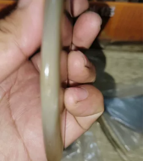 0.87厚白牦牛角三角板编号**70 微瑕...