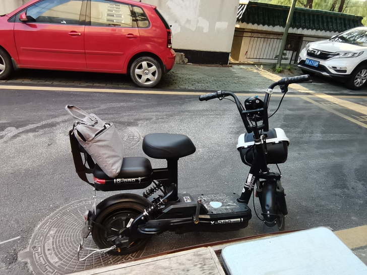 20.9月买的小刀电动车，原价2100，4...