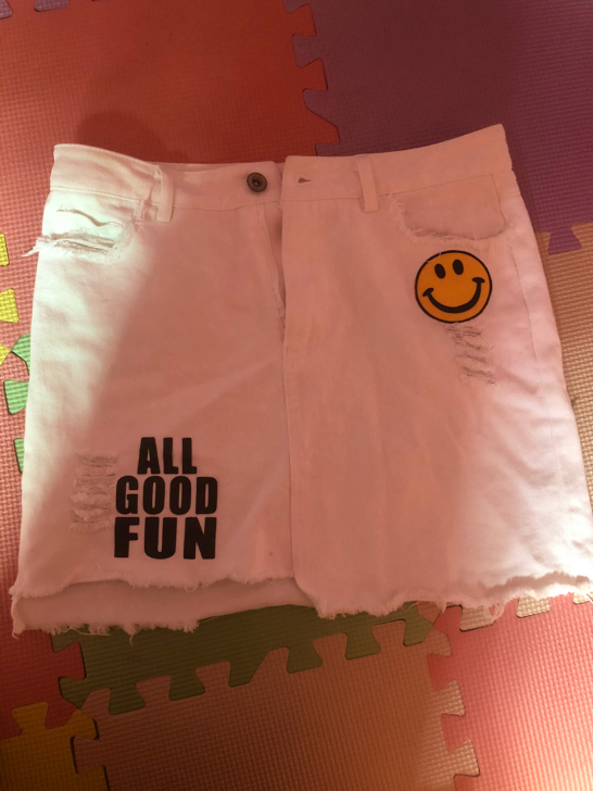 全新包臀裙白色，上身很显瘦，120斤以内都...