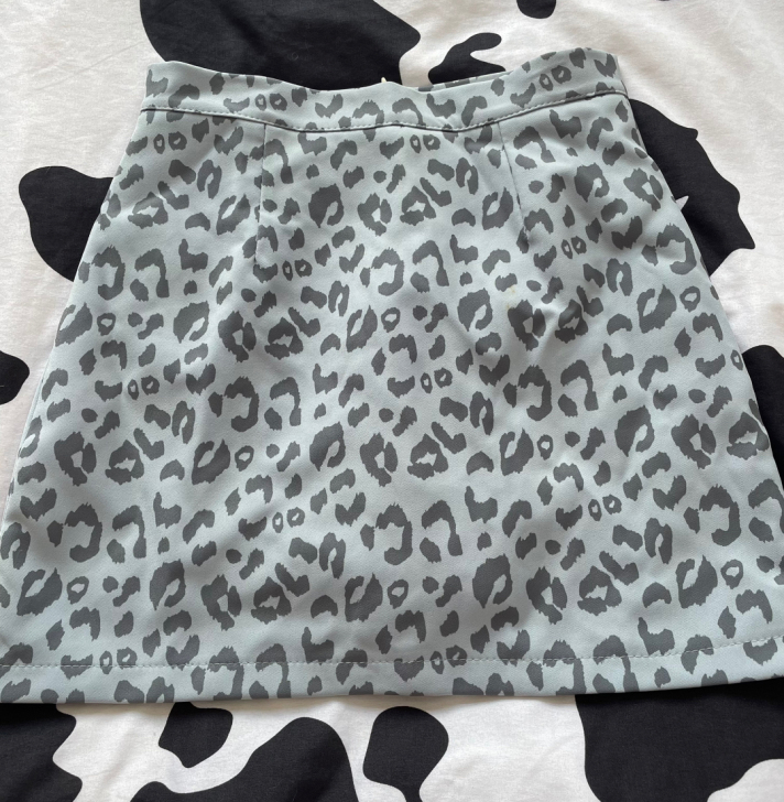 高腰A字包臀裙 显瘦短裙 里面有安全裤 质...