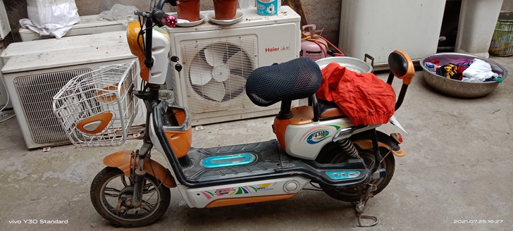 电动车便宜卖，刚换的全新电池，能盘80里地...