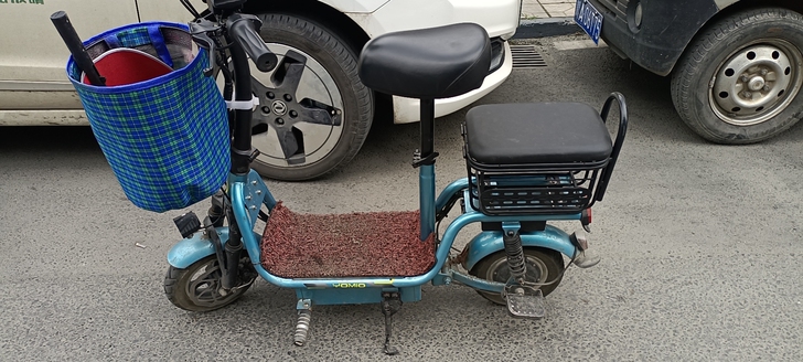 女式电动车！目前能跑100里，车子一年了！...