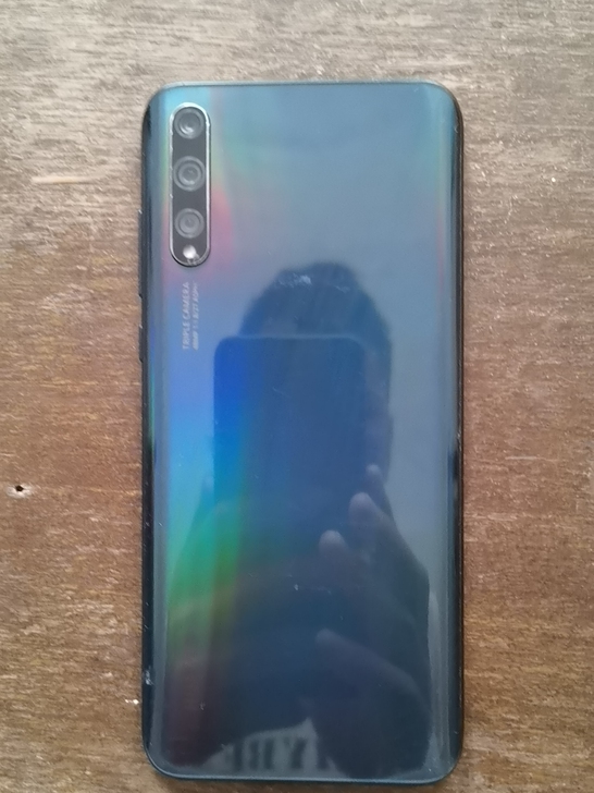 华为畅享10S     屏幕內爆可开机