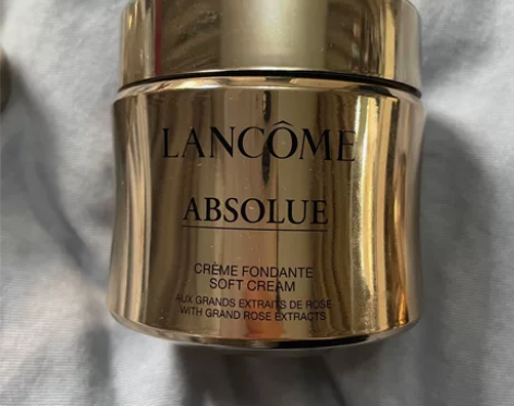 轻盈版面霜60ml 闲置 看图 少量 有兴...