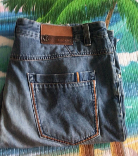 闲置转让休闲牛仔裤腰围92、94、质量超好...