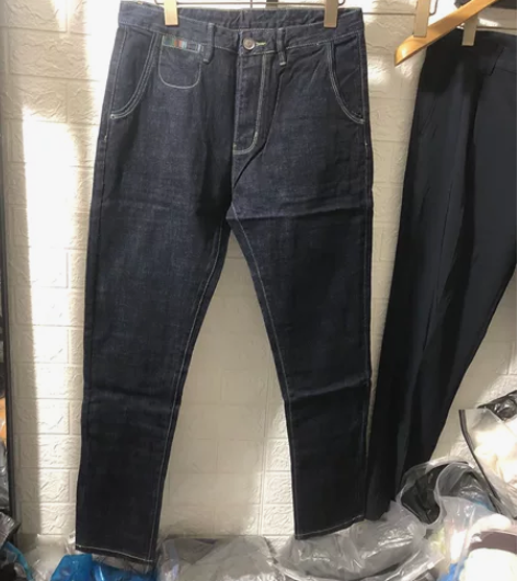 全新男士修身版型深蓝色牛仔裤特价19.9元...