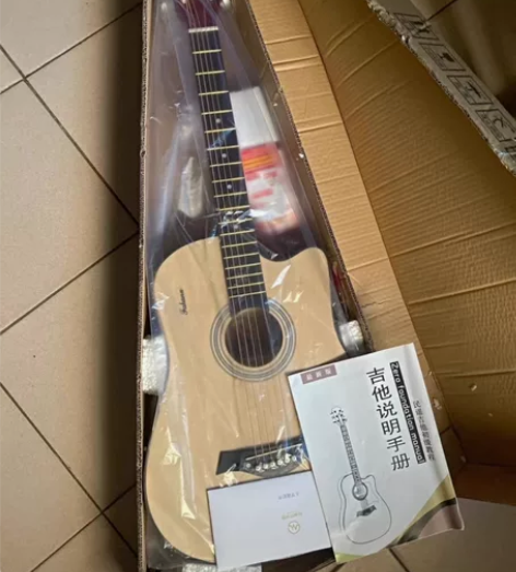 转让原价一千多的全新单板民谣吉他初学者吉他...