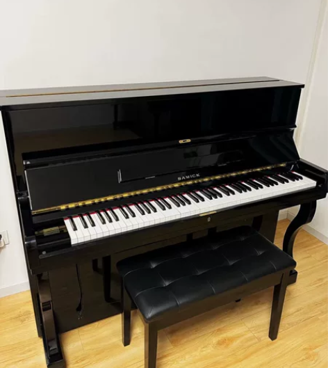 进口三益钢琴，便宜卖 图片就是实物 感兴趣...