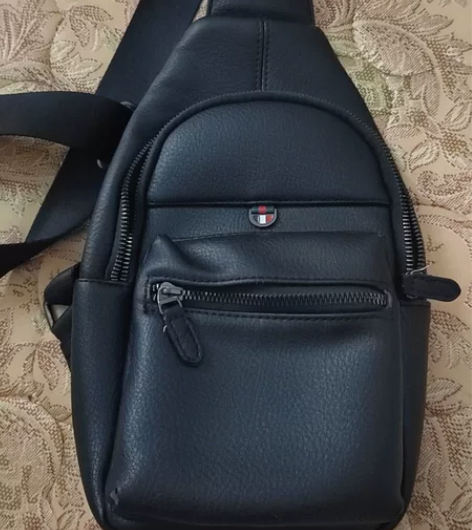 男士胸包单肩斜挎包休闲背包男包斜背小挎包包...