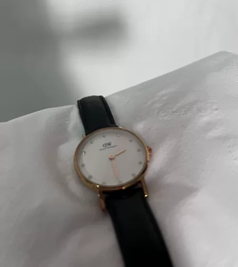 DW手表 自用 九成新 五金件都没有痕迹 ...