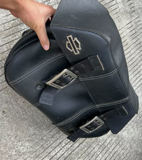 出哈雷摩托车Harley复古边包两只，缺两...