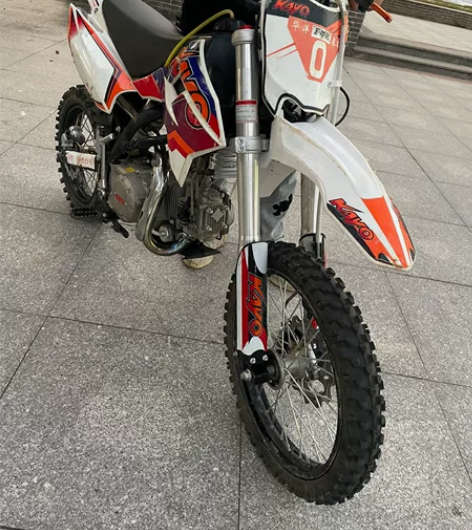 两台华阳越野摩托车一台是华阳TT150,还...