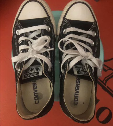 匡威经典款板鞋,商场专柜购入,九成新,实物...