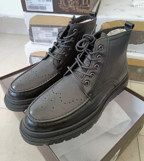 特价全新CAMEL骆驼专柜正品头层牛皮黑色...