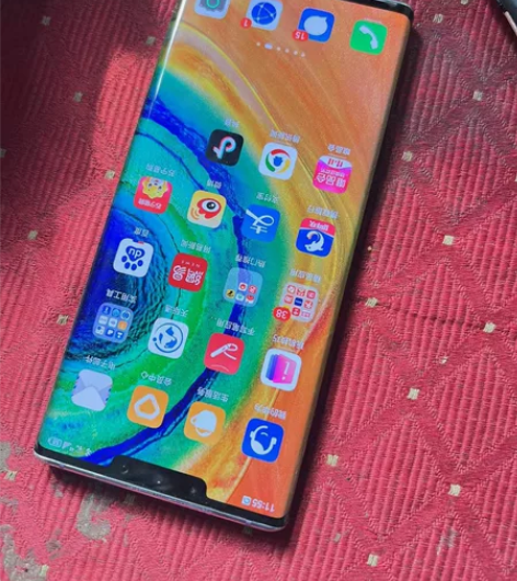 华为mate30pro 8+128屏幕完美...
