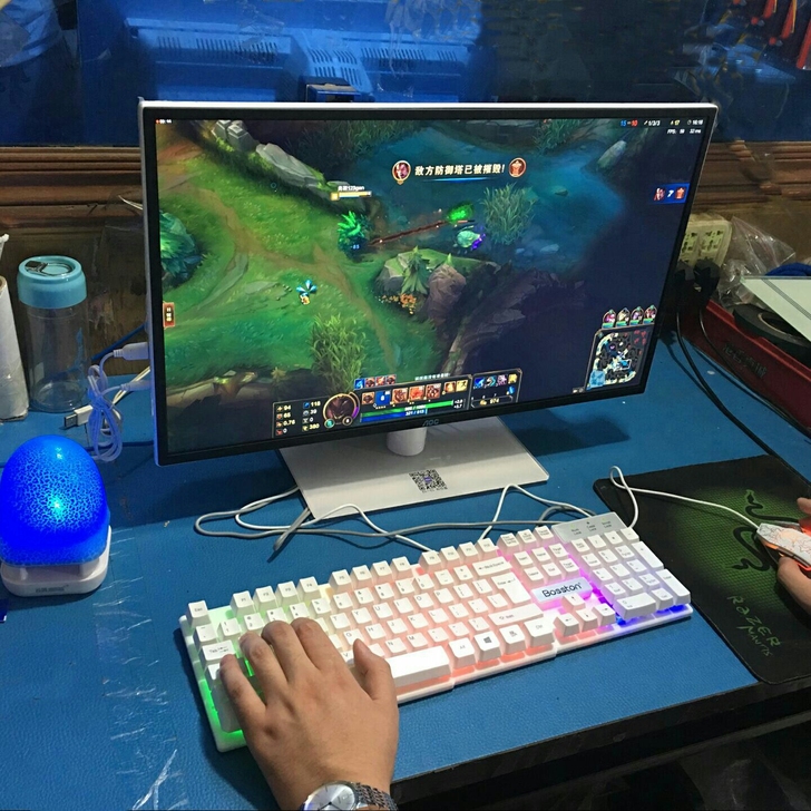 二手强劲台式机组装电脑cf游戏主机Diy整...