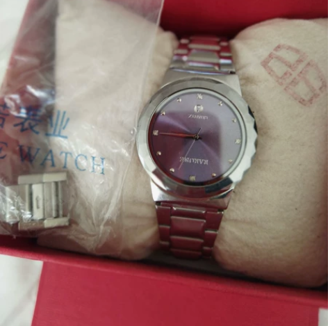 雷诺手表，超薄女式，开包装了，带过一天，几...