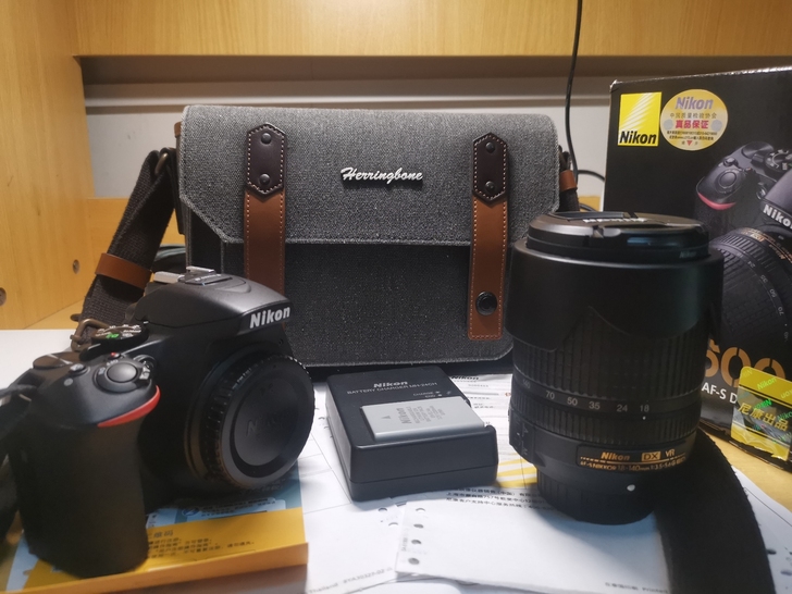 单反相机尼康D5600 18-140套机，...