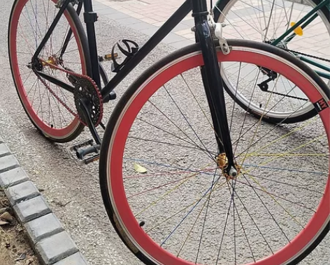 24寸死飞处理，代步正常使用 感兴趣的话点...