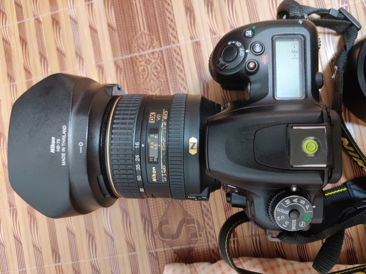 尼康D7500