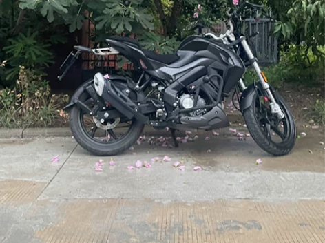 2019.7000公里贝纳利小迅龙150出...