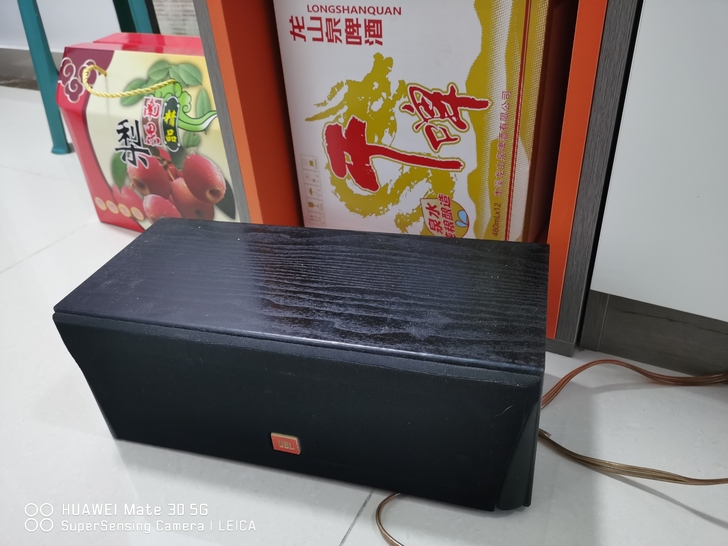 美国JBL音响，可能是低音炮，
