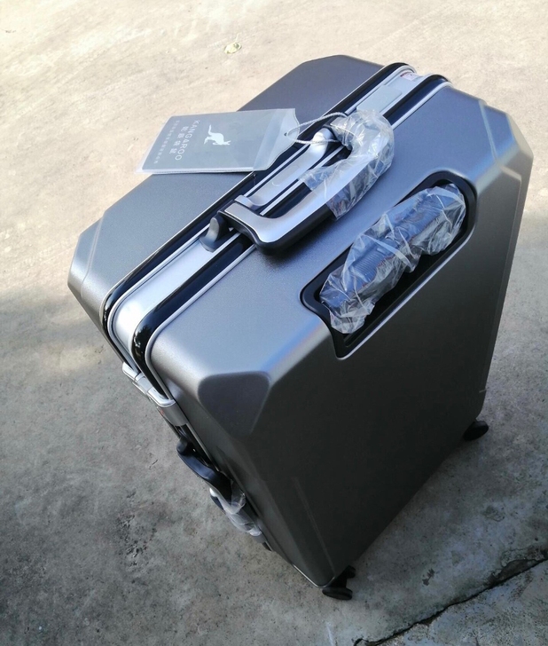 【清仓包邮】袋鼠专柜发货26寸28寸全新商...