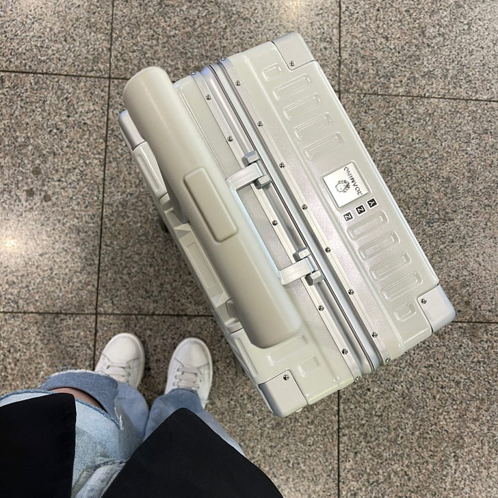 漫游行李箱 26寸 白色 铝框旅行箱