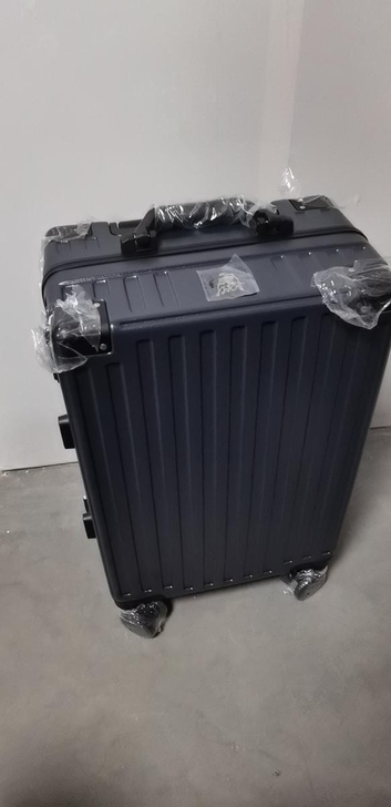 出口日本高级铝框旅行箱24寸行李箱特价20...