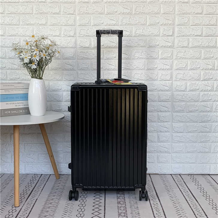 MARRLVE 旅行箱 全新