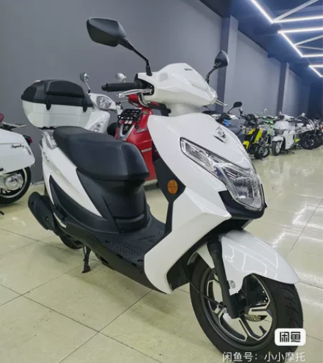 Suzuki/铃木 2022年5月车，行驶...