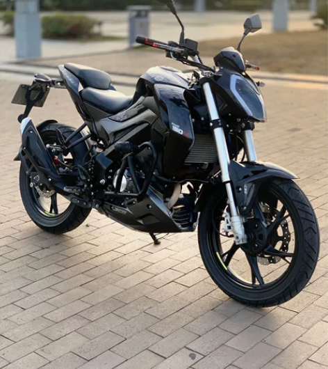 19年差根烟一手贝纳利小迅龙150s 车型...