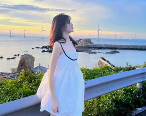 海边度假穿搭氛围感法式白色吊带连衣裙女夏季...
