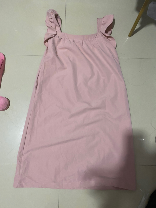 连衣裙 俩侧带口袋 全新 刚试了下 大小有...