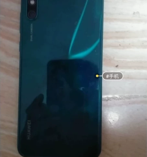 一部华为畅享10e 专门买的手机来充当模型...
