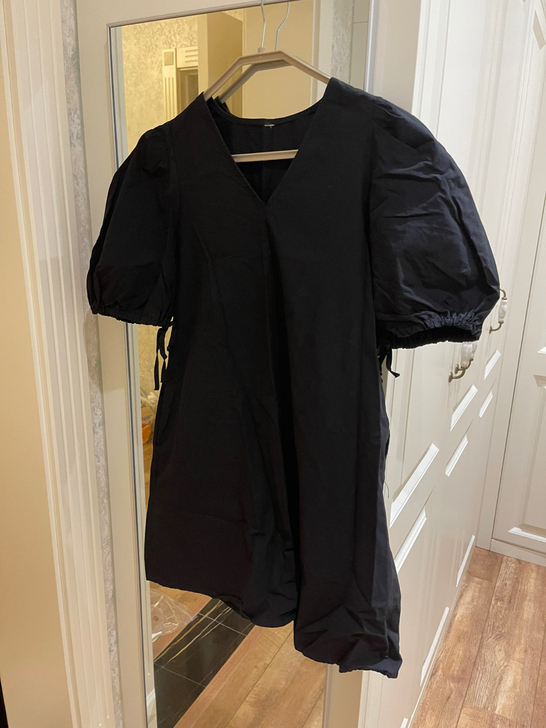 黑色连衣裙  两件包邮 不议价 均码