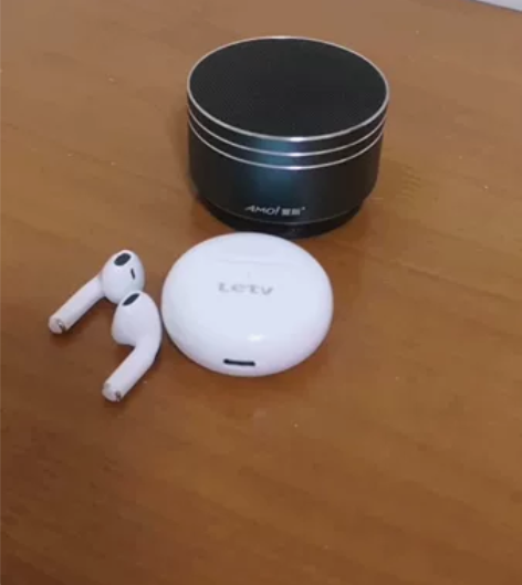 出听书的夏新小音响，全新乐视耳机，打包出，...