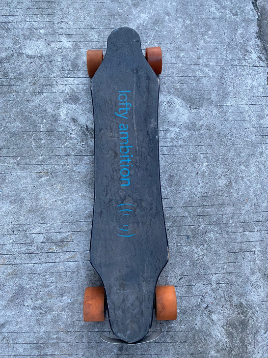 电动滑板双驱动！搬家充电器跟遥控丢失！一体...