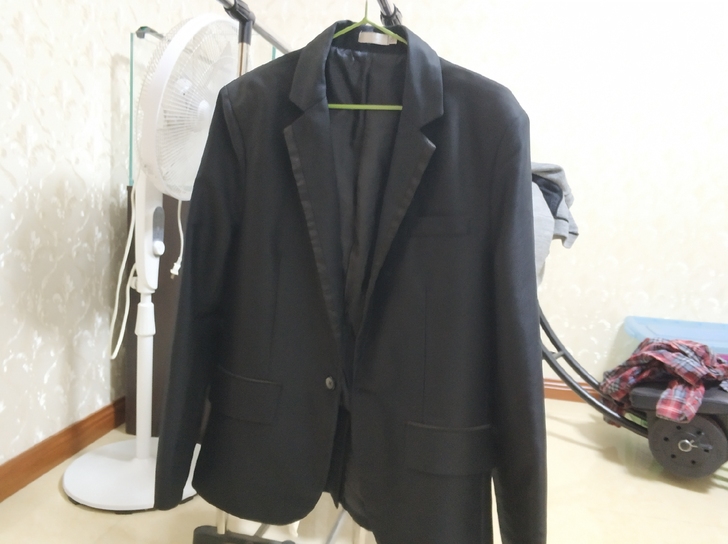 男士西服,xxl码,现在不怎么穿西服了,之...